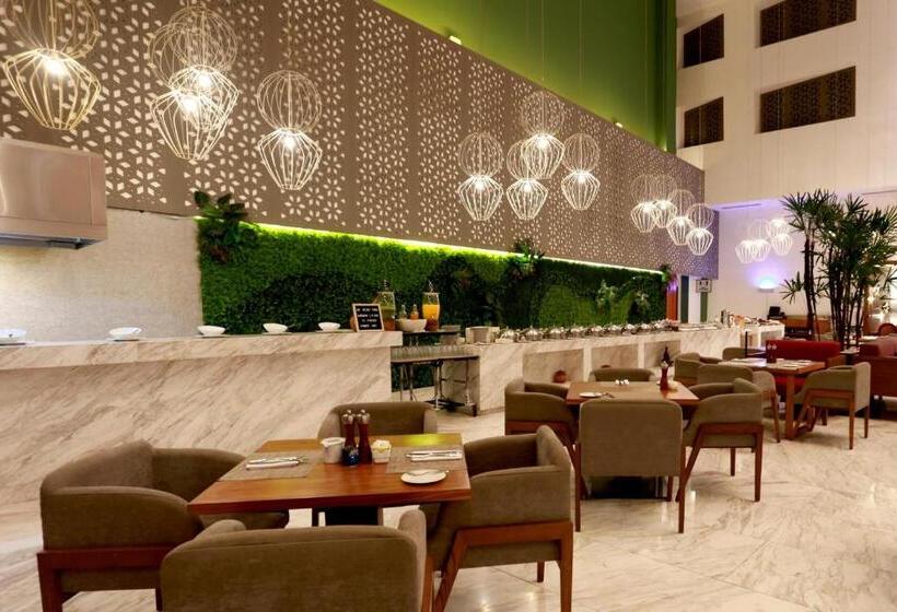 ホテル Wyndham Monterrey Ambassador Centro