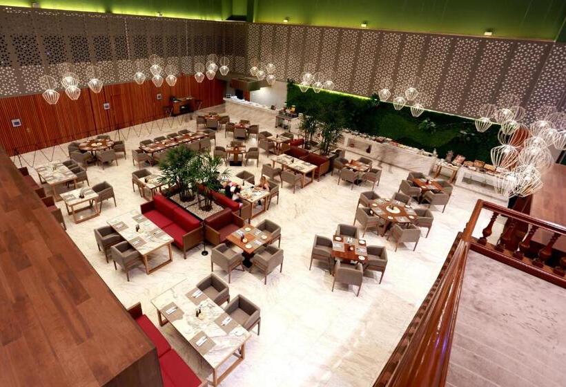 ホテル Wyndham Monterrey Ambassador Centro