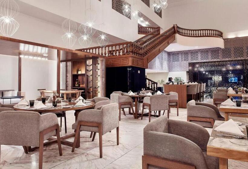 ホテル Wyndham Monterrey Ambassador Centro