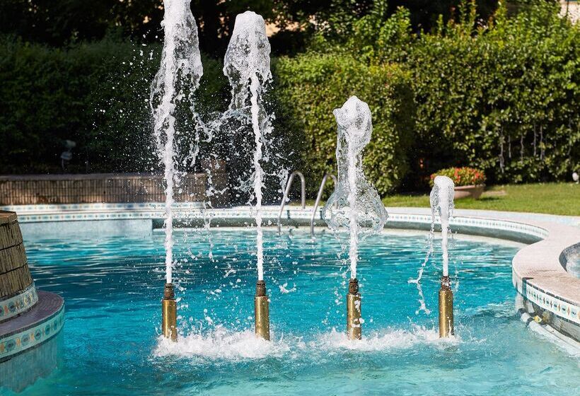 هتل Sina Villa Medici, Autograph Collection