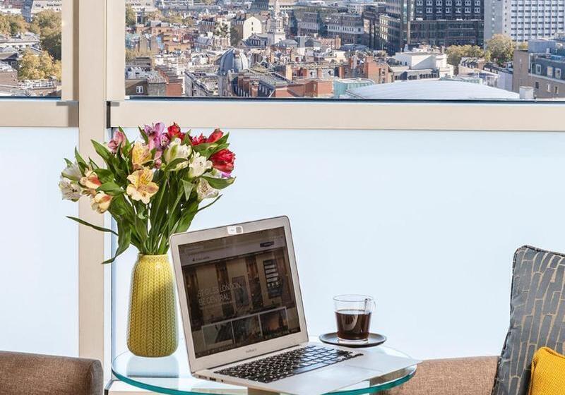 Отель St Giles London – A St Giles