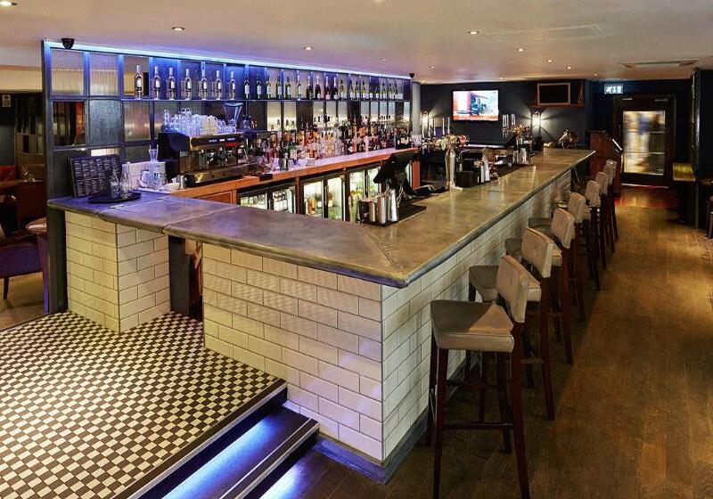 Отель St Giles London – A St Giles