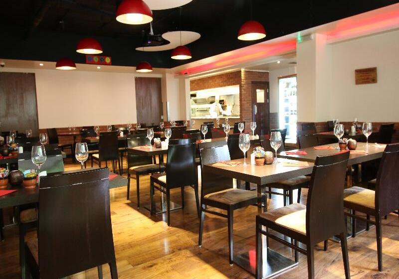 Отель St Giles London – A St Giles