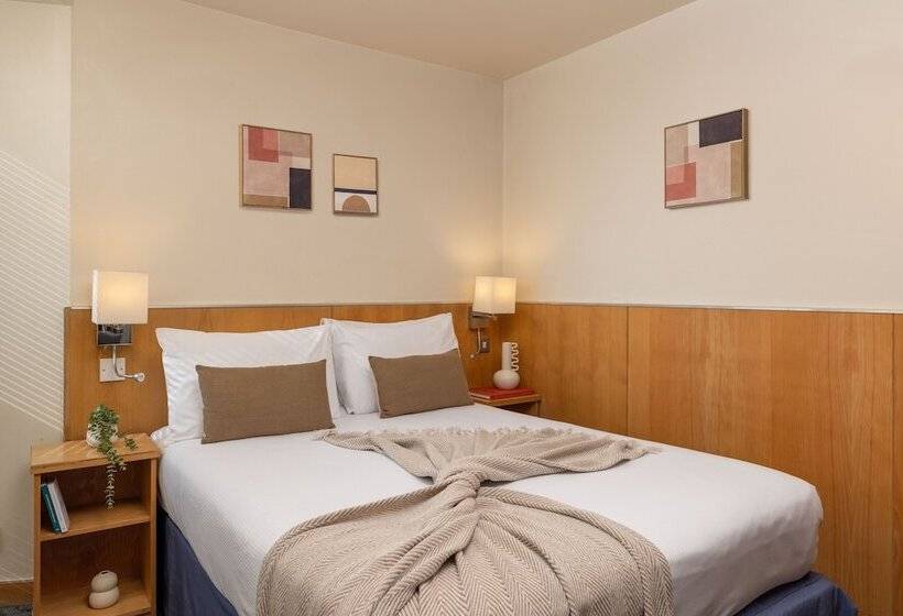 Отель St Giles London – A St Giles