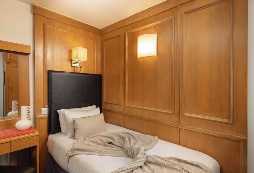 Отель St Giles London – A St Giles