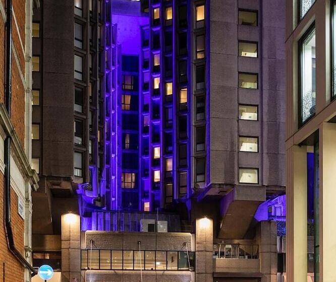 Отель St Giles London – A St Giles