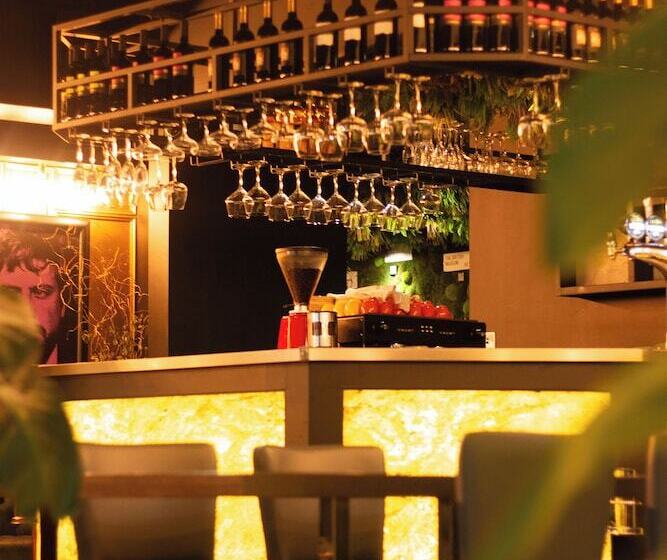 Отель St Giles London – A St Giles