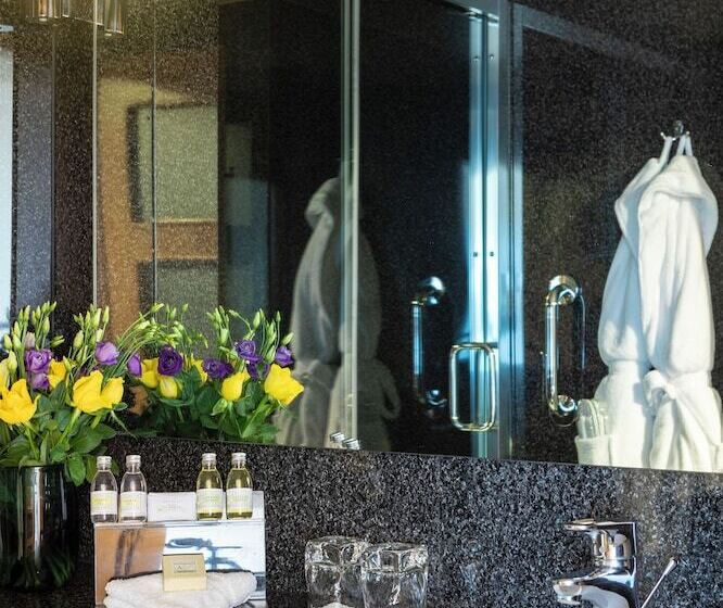 Отель St Giles London – A St Giles