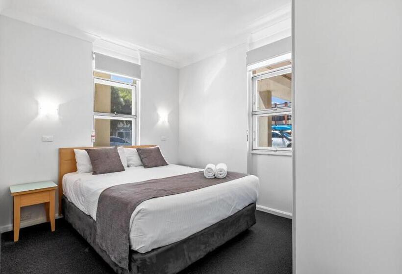 בית מלון כפרי Taft Apartments