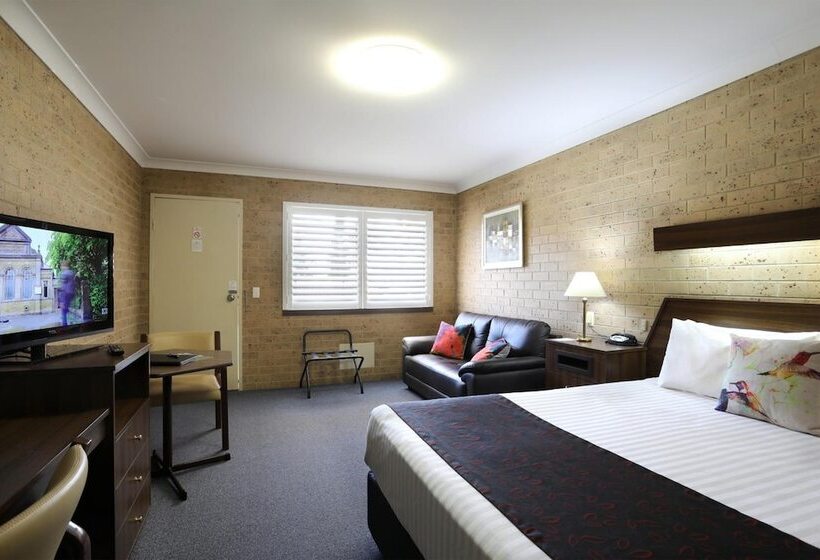 هتل Tamworth Motor Inn & Cabins