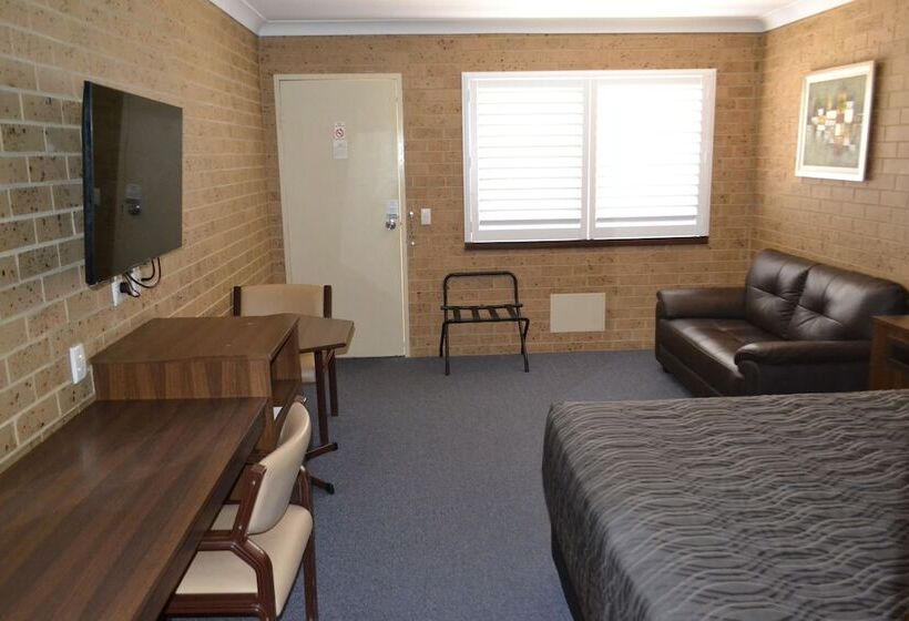 فندق Tamworth Motor Inn & Cabins