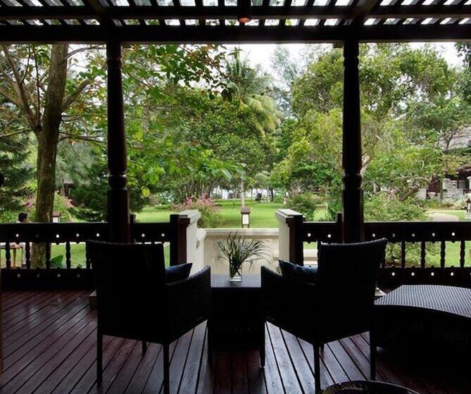 בית מלון כפרי Tanjong Jara Resort