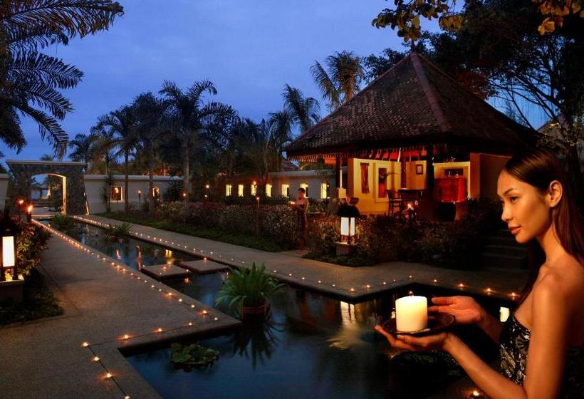 בית מלון כפרי Tanjong Jara Resort