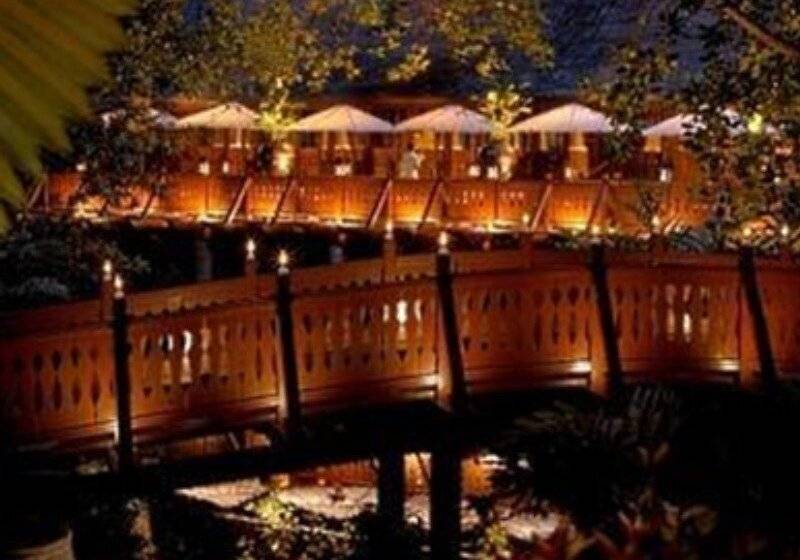 בית מלון כפרי Tanjong Jara Resort