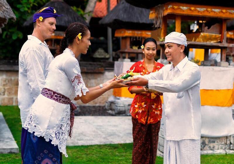 בית מלון כפרי The Oberoi Beach Resort, Bali