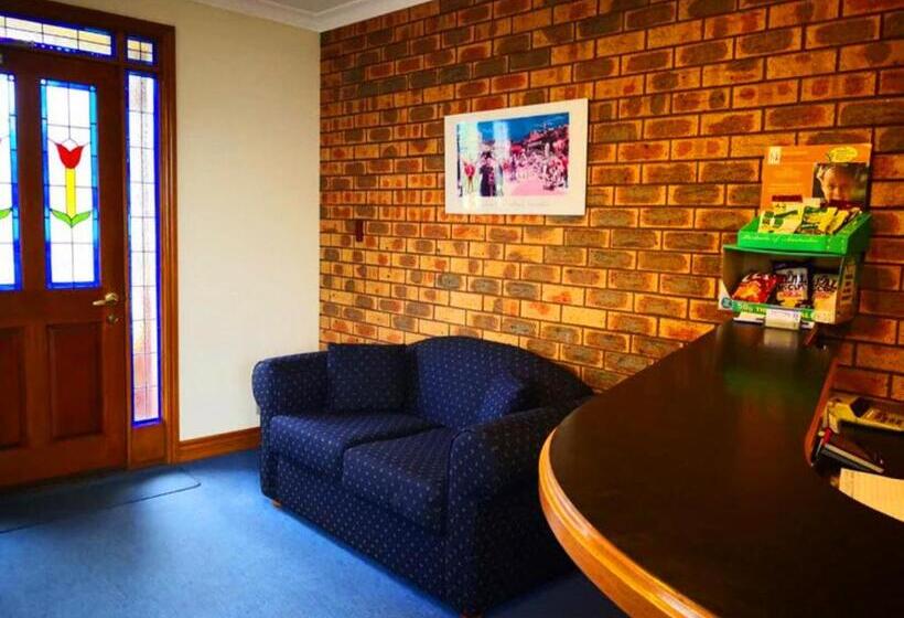 호텔 Victoriana Motor Inn