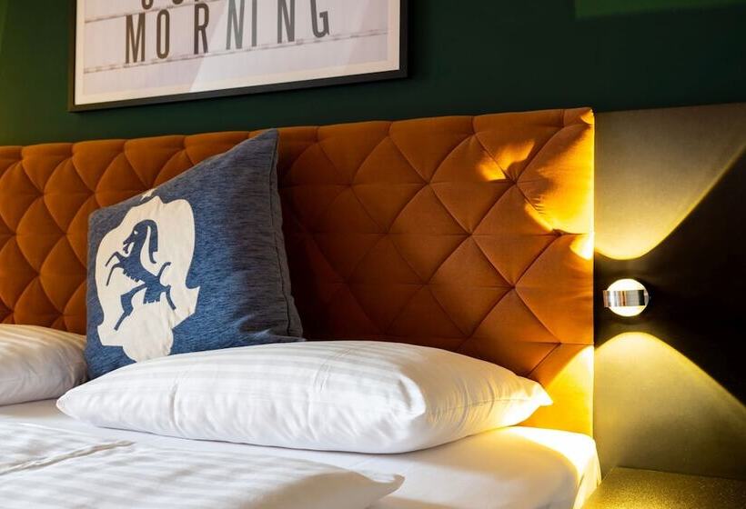 هتل Villa Carlton   Adults Only