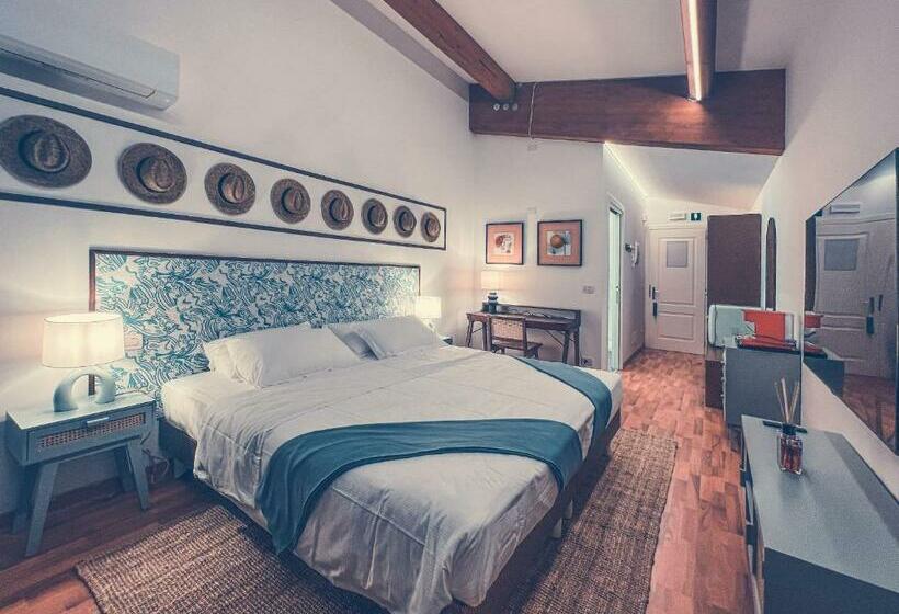 Marina House Primero