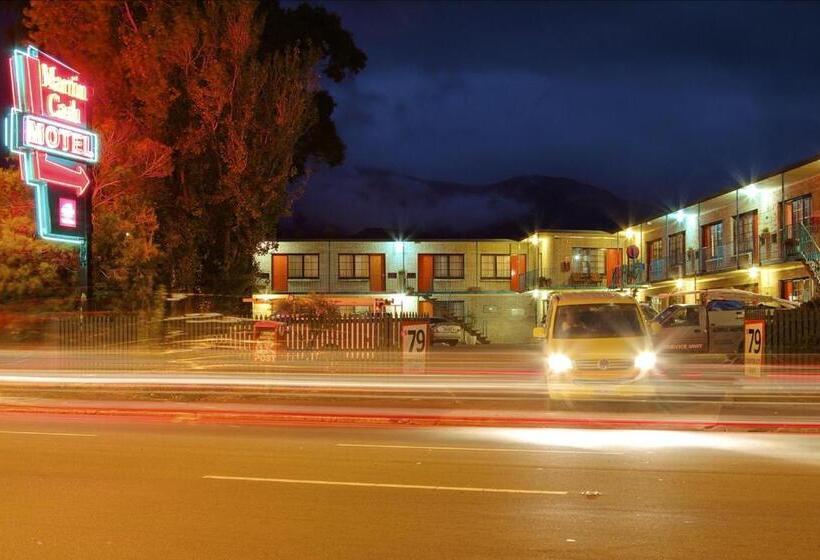 Martin Cash Motel