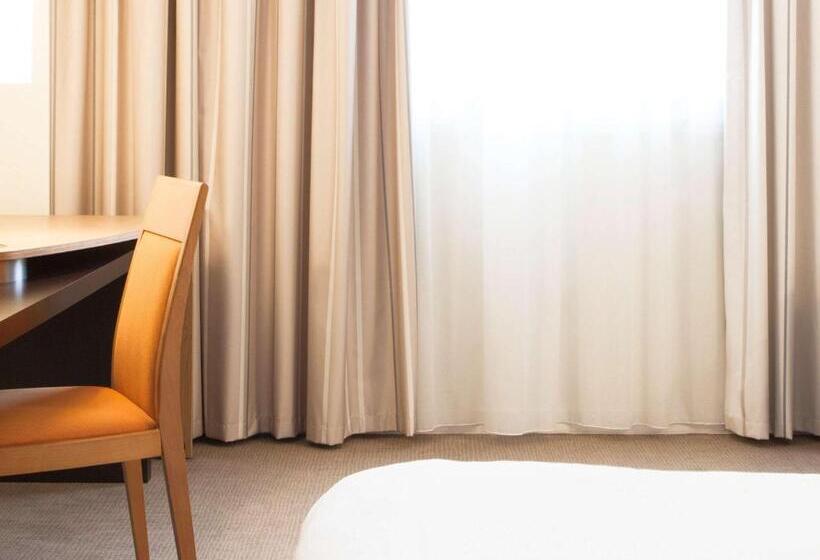 Novotel Nantes Centre Bord De Loire