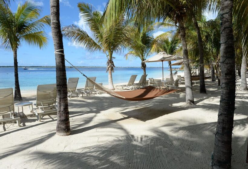 אתר נופש Harbour Village Beach Club