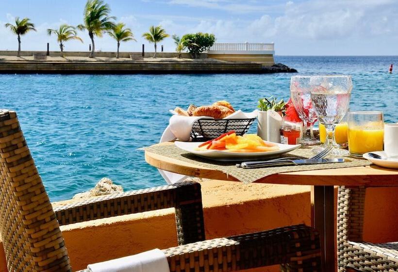 אתר נופש Harbour Village Beach Club