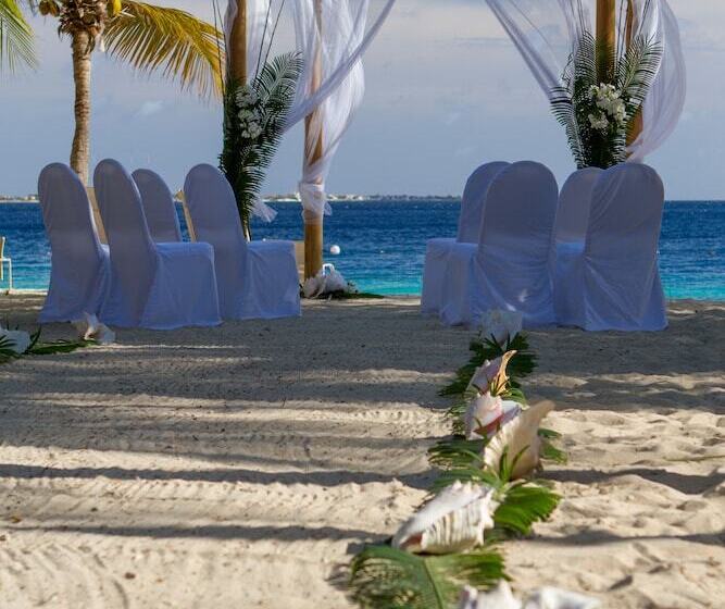 אתר נופש Harbour Village Beach Club