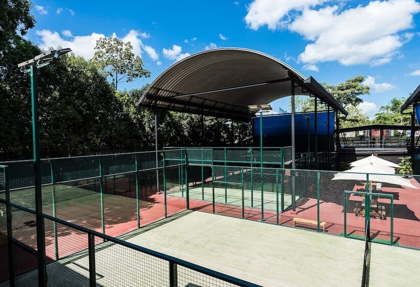 Riande Aeropuerto Hotel Casino