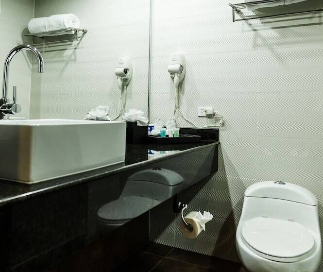 Riande Aeropuerto Hotel Casino