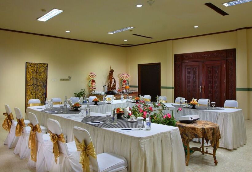 Alamkulkul Boutique Resort