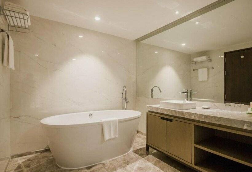 Centara Riverside Hotel Chiang Mai