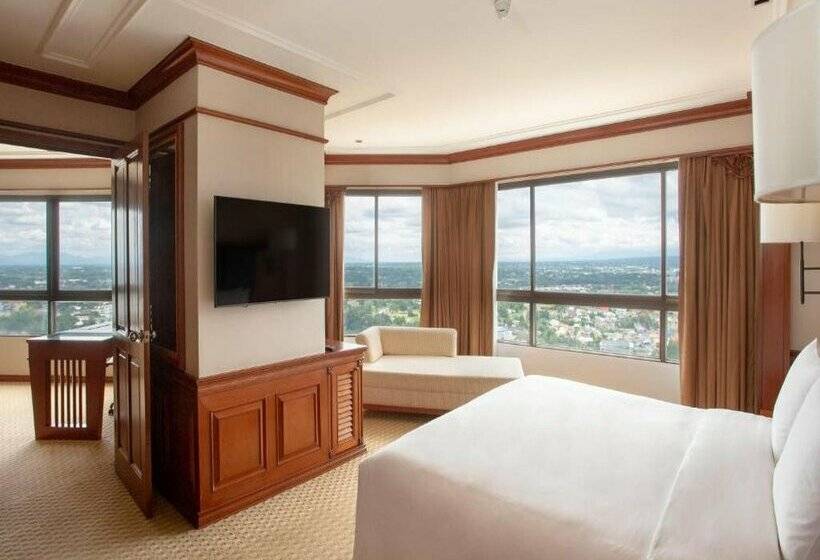 Centara Riverside Hotel Chiang Mai