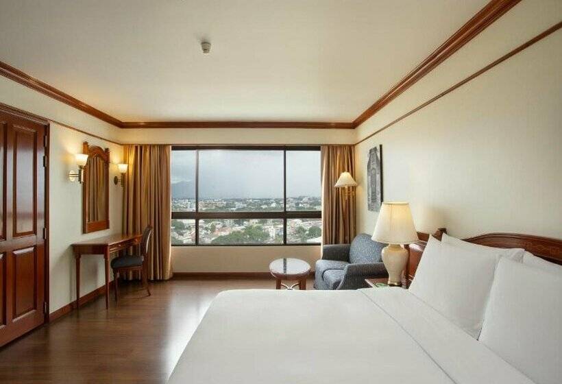 Centara Riverside Hotel Chiang Mai