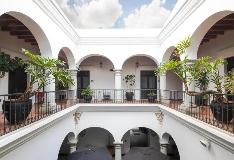 فندق فئة نجمة واحدة Boutique Naura Centro