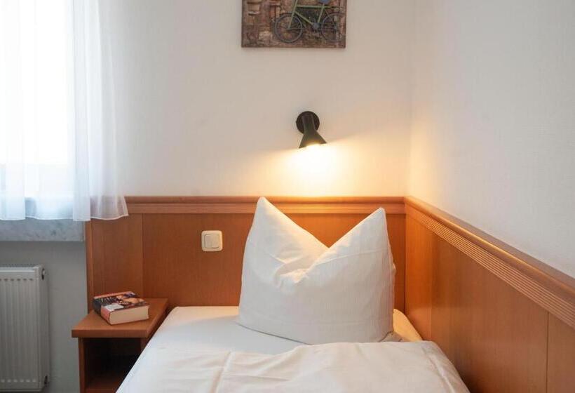 בית מלון כפרי Adagio