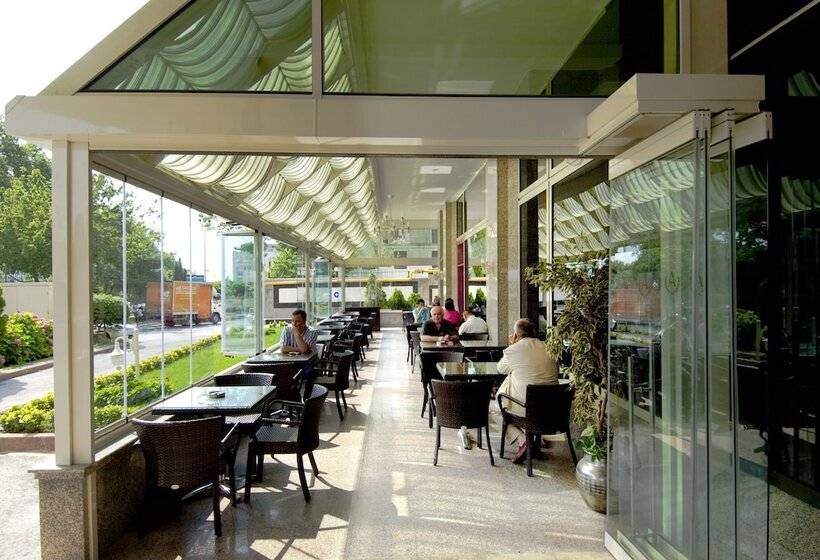 هتل Akgun Istanbul