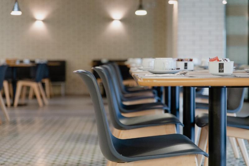 هتل Alif Campo Pequeno