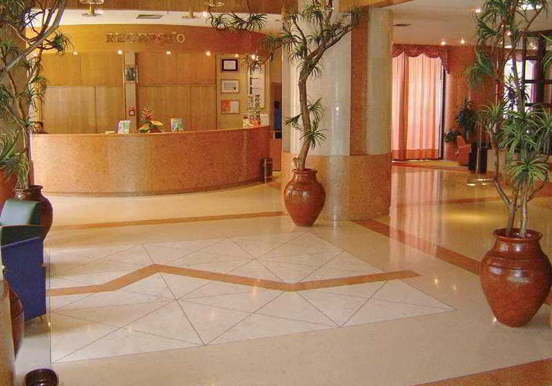 هتل Alif Campo Pequeno