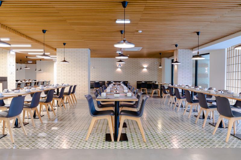 هتل Alif Campo Pequeno