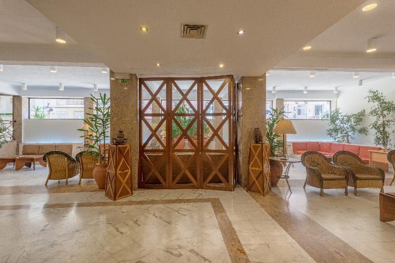 هتل Holiday Inn Express And Suites Lisbon Principe Real By Ihg