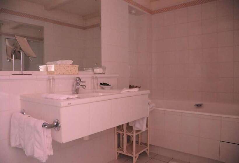 ホテル Auberge Bretonne