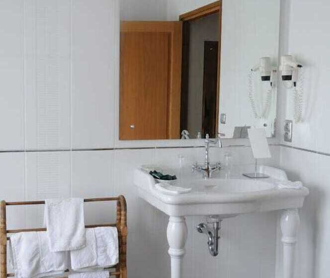 ホテル Auberge Bretonne