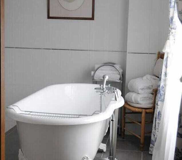 בית מלון כפרי Auberge Bretonne