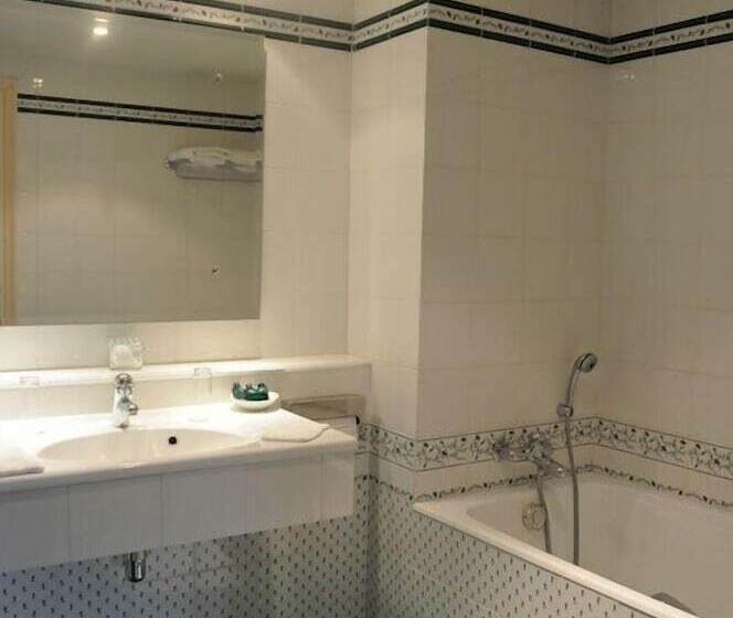 בית מלון כפרי Auberge Bretonne