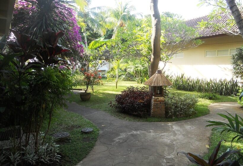 בית מלון כפרי Bali Lovina Beach Cottages