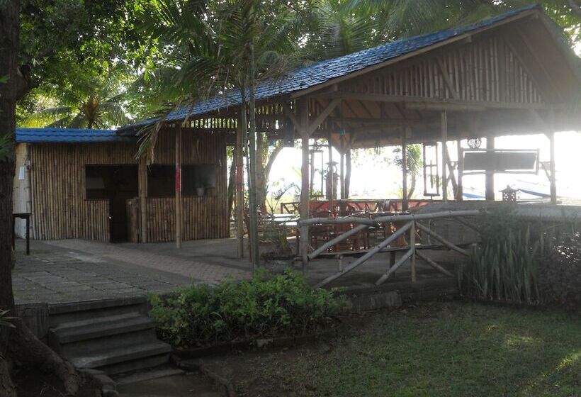 בית מלון כפרי Bali Lovina Beach Cottages