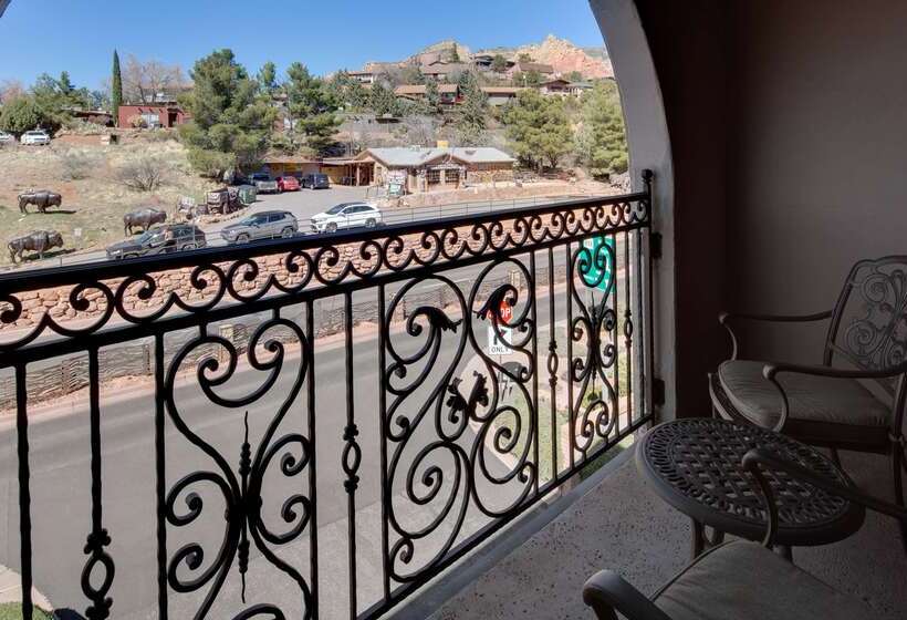 هتل Best Western Plus Arroyo Roble & Creekside Villas