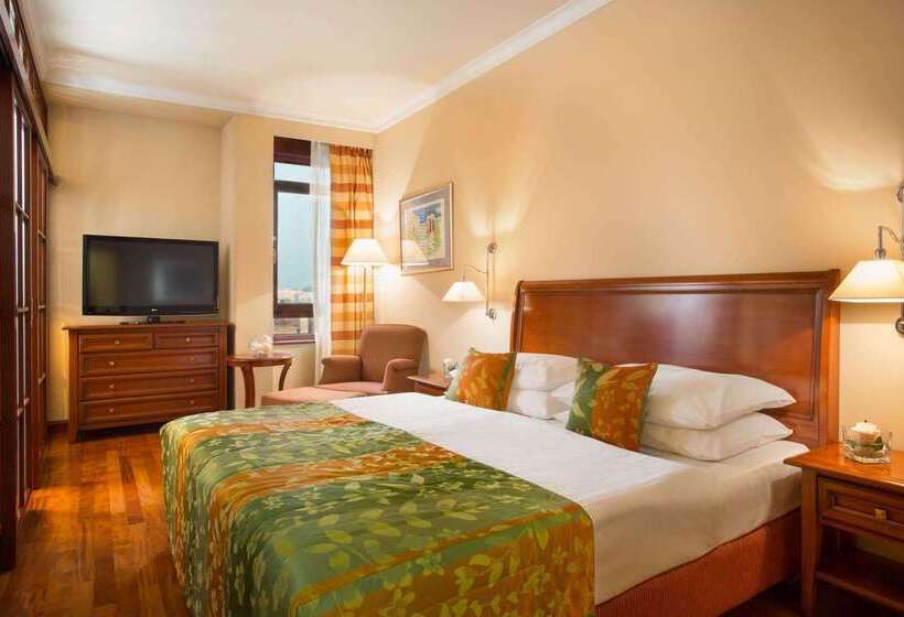 Best Western Premier Hotel Astoria