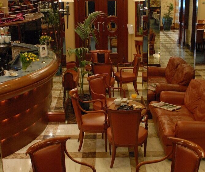 Best Western Premier Hotel Astoria