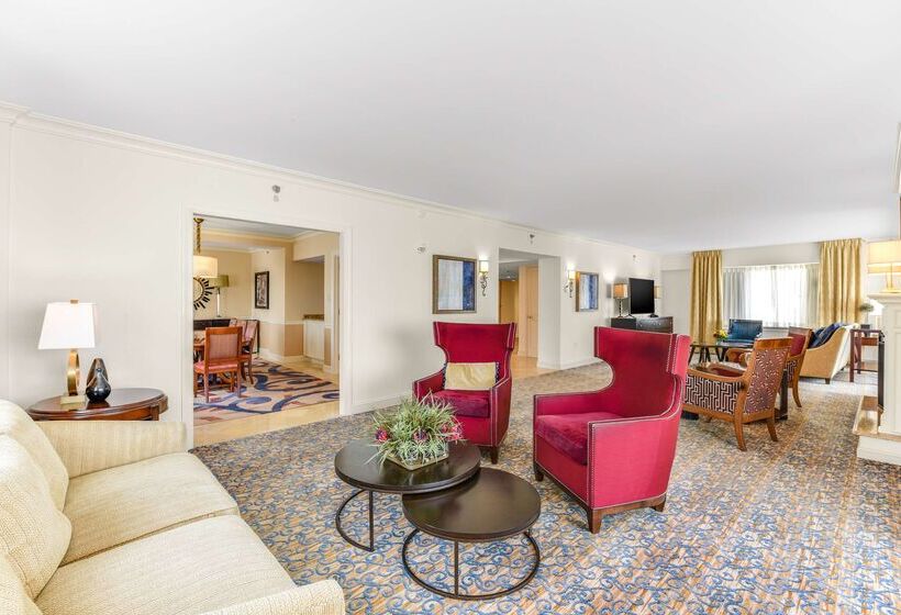 호텔 Capital Hilton